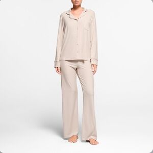 Skims Long Sleep Set 📌sold out item Color is Stone